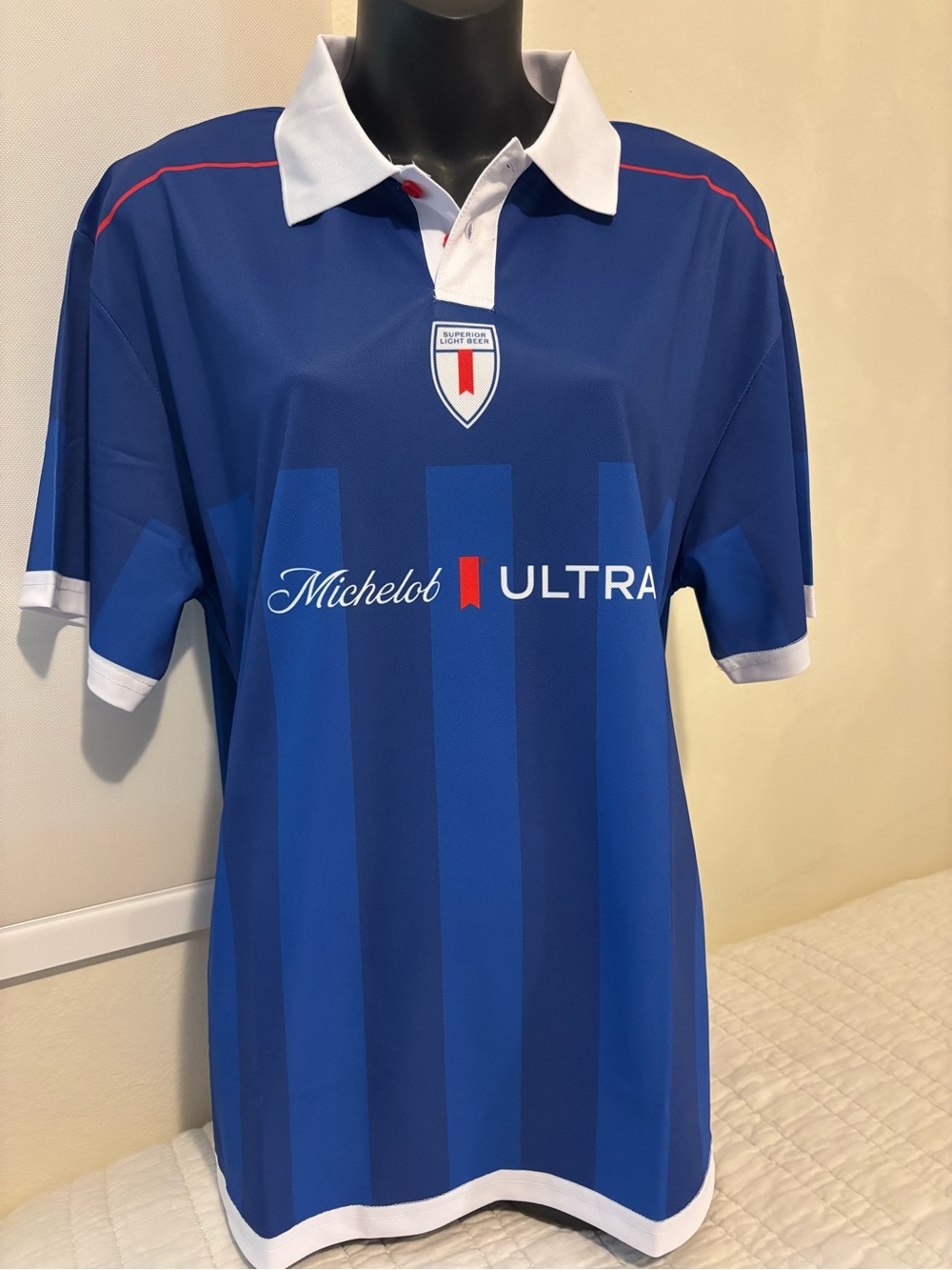 NWOT Michelob ULTRA Pitchside Jersey Size: Medium